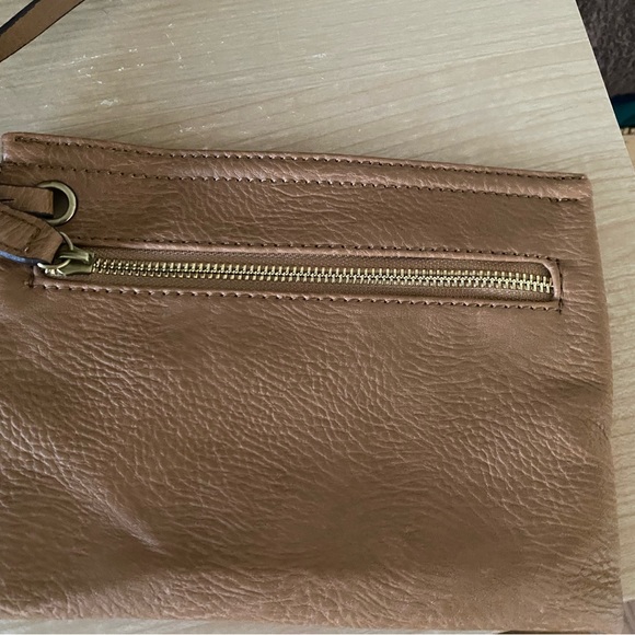 NEVER USED. Tan/brown faux leather bag with pouch insert. - Picture 4 of 6